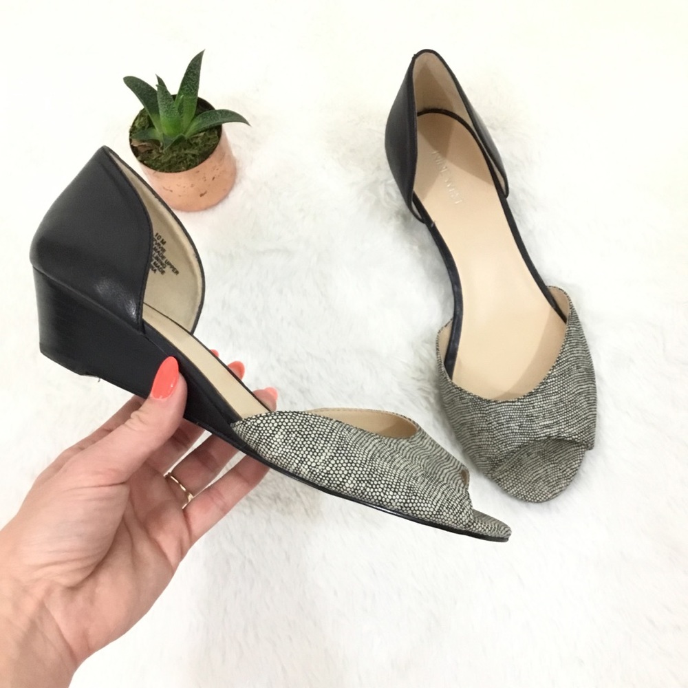 NINE WEST | Leather Black Peep Toe Slight Wedge 10